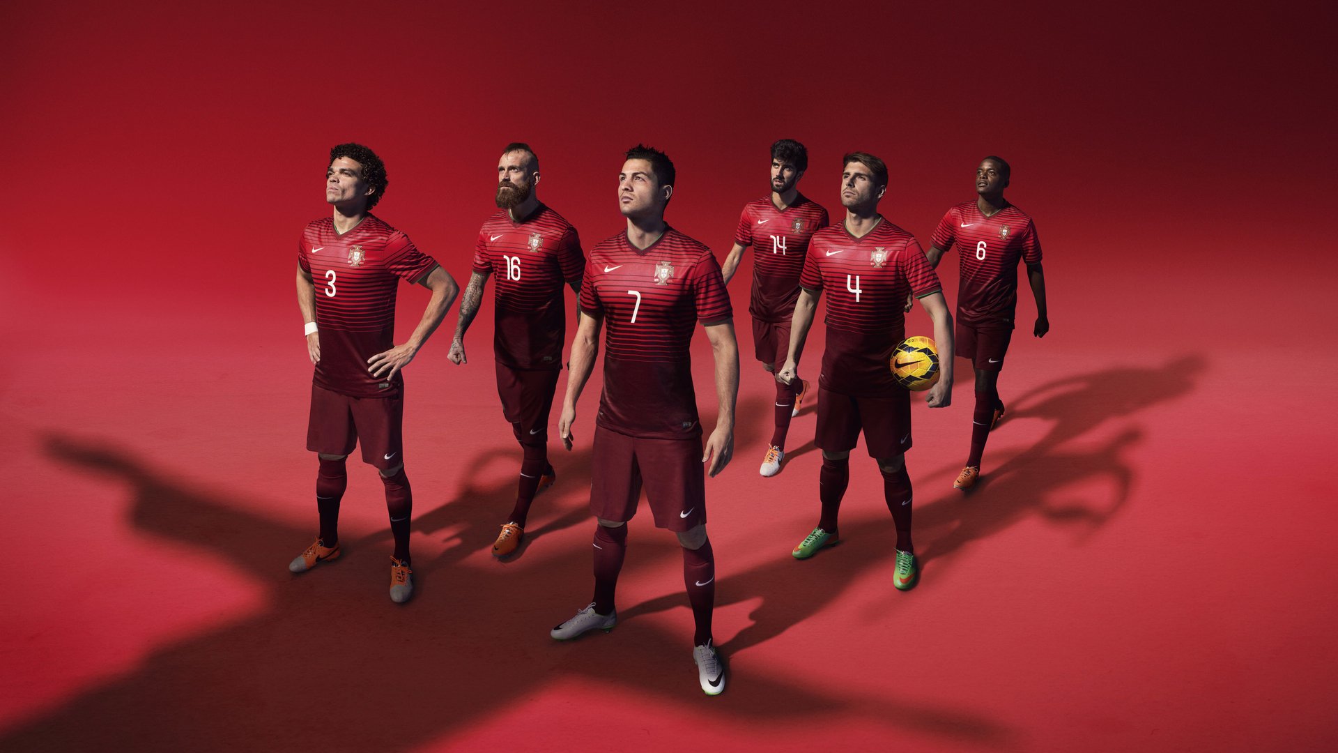 曼城的赖因德斯与福登形成强强组合，战术效果逐渐显现，曼城 赖斯