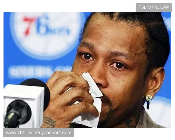 足球迷心碎瞬间：当偶像流泪，他们的情感共振