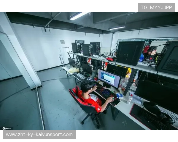 电竞体能训练揭秘高强度幕后日常,电竞职业选手体能训练 电竞体能训练揭秘高强度幕后日常,电竞职业选手体能训练